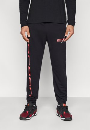 CROSSOVER GRAPHIC FLEECE PANT - Trainingsbroek - black/infrared/white