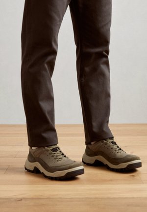 OFFROAD - Hiking shoes - tarmac