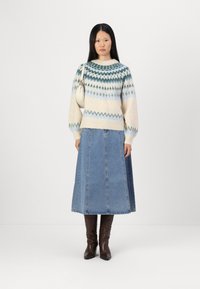 YAS YASLATTE - Vesta - birch/blue belljune bug