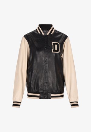 Črna usnjena jakna z kremnimi rokavi. Ima rebrast ovratnik, prugaste manšete in zakovico z logotipom "D" na levem prsnem delu. Zapiranje na gumbke.