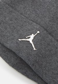 Jordan CUFFED BEANIE UNISEX - Căciulă - carbon heather