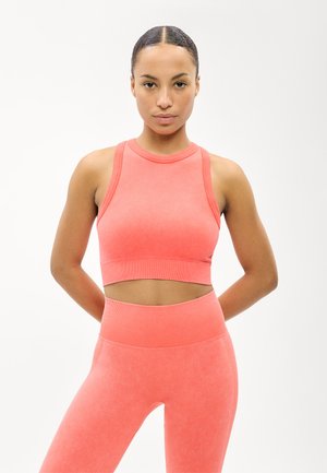 Stronger WASHED SEAMLESS HIGH NECK BRA - Športni modrček z rahlo podporo - poppy red