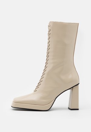 Jeffrey Campbell Bottes à talons hauts - off-white