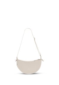 Borsa a tracolla beige a forma di mezzaluna con tracolla regolabile e chiusura con cerniera, design minimalista e piccole tasche laterali.
