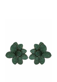 Pendientes en forma de flor verde con pétalos texturizados y un diseño de cuentas, montados sobre una base de metal dorado, creando un efecto en capas.