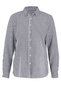 Chemise blanche à boutons avec des rayures noires verticales, manches longues et col classique. Le tissu a une texture lisse et une coupe ajustée.