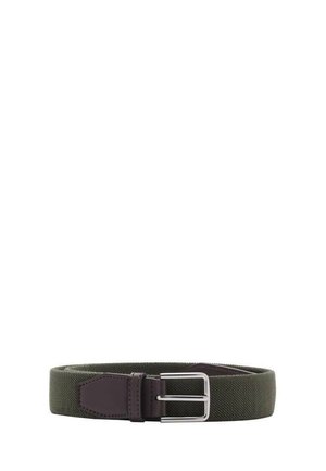 Ceinture tissée verte avec des accents en cuir marron foncé et une boucle en métal argenté. Possède une finition texturée et un design plat.