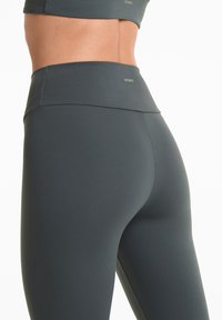 OYSHO COMFORTLUX HIGH - Leggings - Byxor - mottled light blue