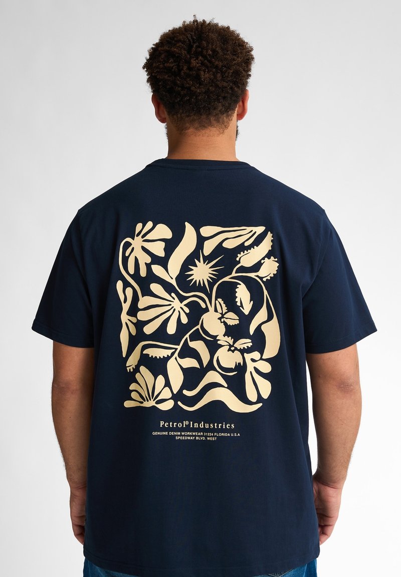Petrol Industries BACK PRINT OCEANFRONTVIEW - Tricou cu imprimeu - navy blue
