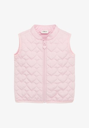 Roze gewatteerde vest met een hartjespatroon, hoog halsontwerp en een rits aan de voorkant met een hartvormige trekking. Geen mouwen.
