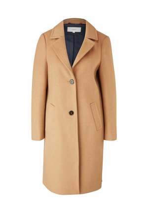 Kameluld frakke med klassisk krave, enkelt lukning med knap, sidelommer og en satinv navy foring. Har en lige silhuet.