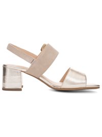 Beige en metallic gouden sandaal met open teen, blokhak, brede enkelband en achterriem voor damesformeel gebruik.