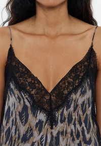 Bimba Y Lola Top - plumancha caqui