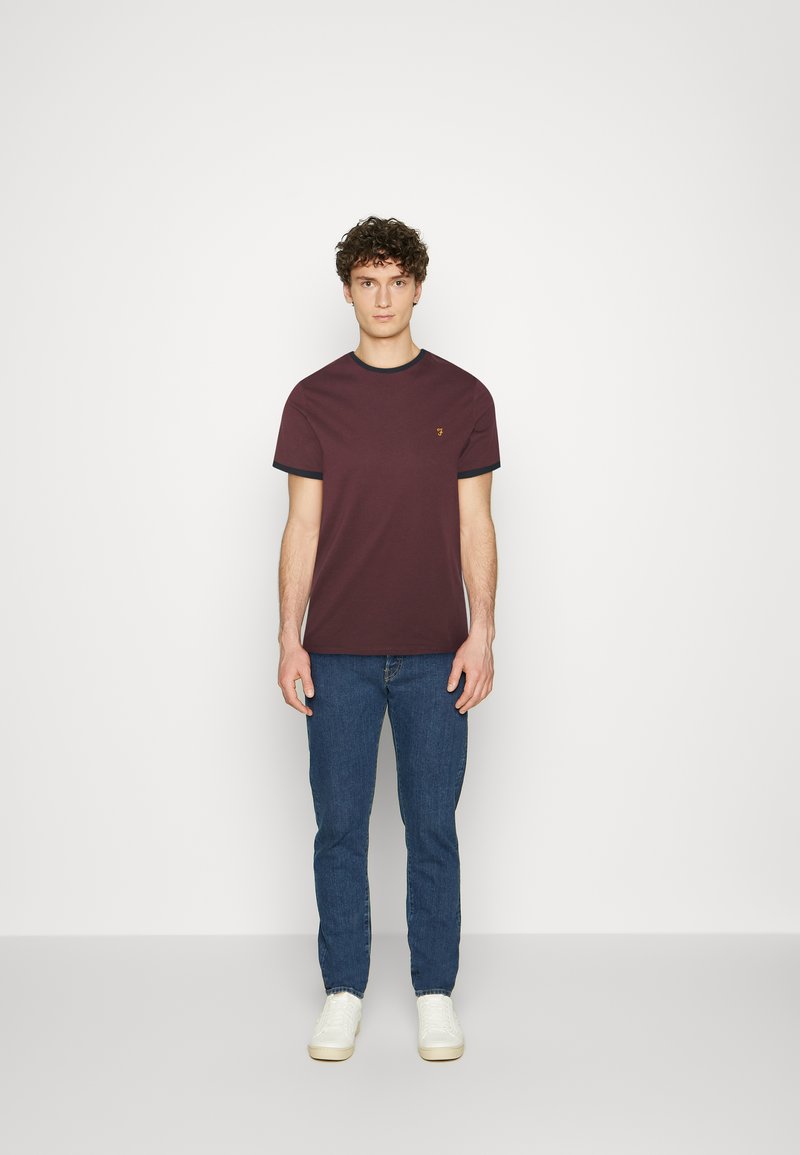 Herren T-Shirts basic | Farah GROVES 2 PACK T-Shirt basic red/navy/rot - SA58714 Herren T-Shirts basic | Farah GROVES 2 PACK T-Shirt basic red/navy/rot - SA58714