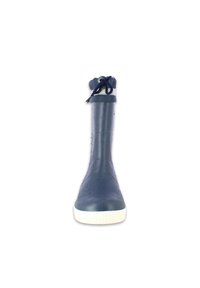 Botte de pluie en caoutchouc bleu marine avec une surface texturée, dotée d'une semelle blanche, d'un haut ajustable avec cordon de serrage et de gouttes d'eau à l'extérieur.