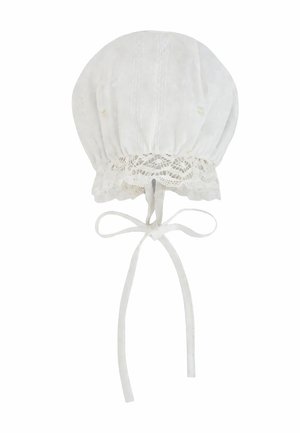 Cuffia bianca in stile vintage per neonati con bordo in pizzo e lacci legati sotto il mento, realizzata in tessuto morbido e strutturato.