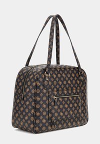 Borsa tote a motivo scuro con accenti dorati e tasca frontale con zip. Realizzata in materiale testurizzato, presenta due spallacci.
