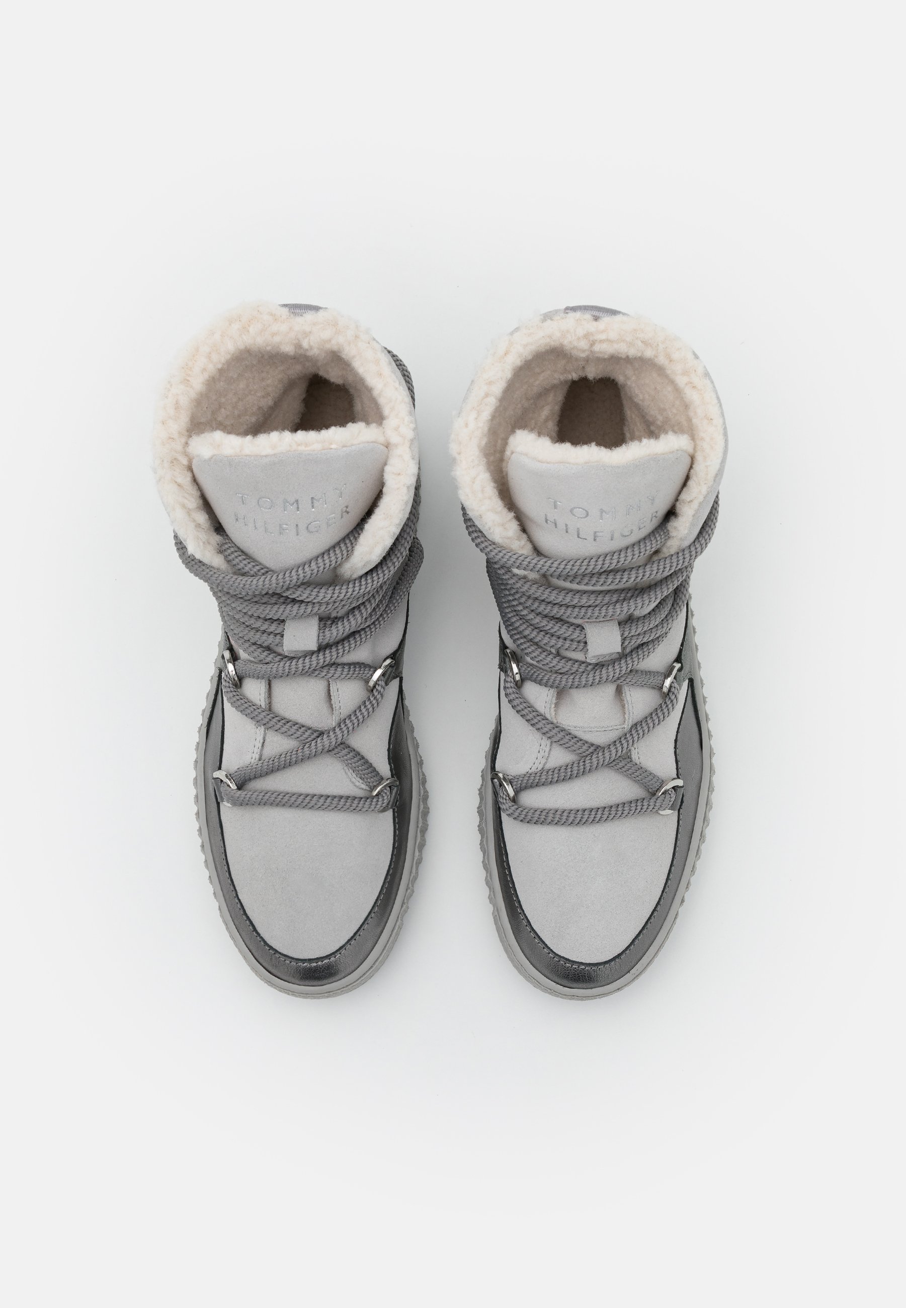 tommy warm lined lace up bootie beige