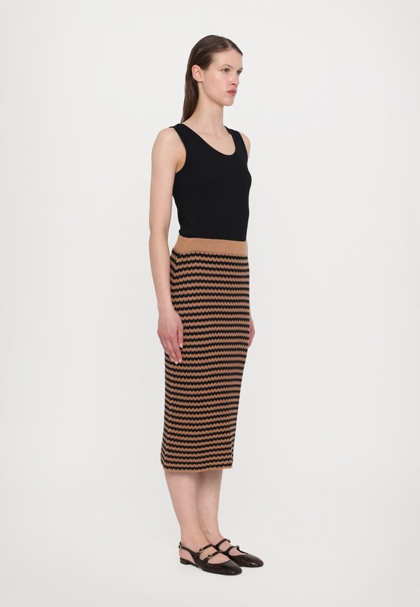 BRENTA - Pencil skirt - desert3