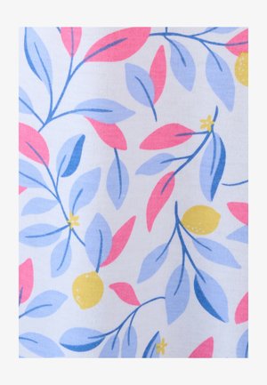 Tissu blanc avec un motif de feuilles bleues et roses, des formes de citron jaunes et de petites fleurs jaunes sur de fines branches bleues.