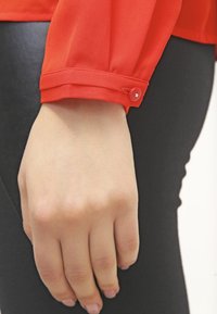 mint&berry Blouse - red
