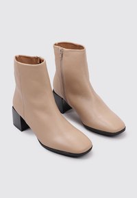Sandra Fontán Bottines - beige