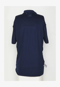 Δεν επιλέχθηκε, collegiate navy