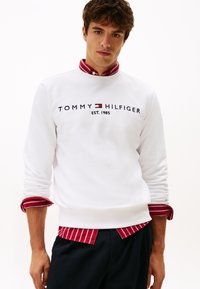 Tommy Hilfiger LOGO - Felpa - white