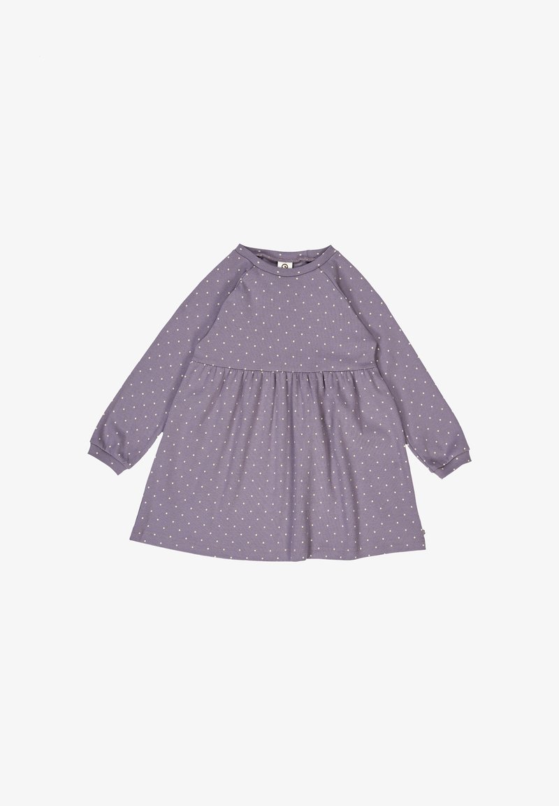 Violetti pitkähiha dressi, jossa on pyöreä pääntie, kermansävyisiä pilkkuja ja laskostettu hame. Valmistettu pehmeästä, tekstuuritetusta kankaasta.