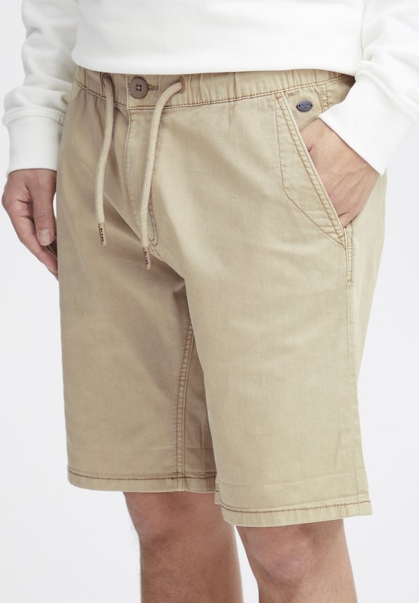 BHSHORTS SLIM/ REGULAR FIT - Shorts - crockery2
