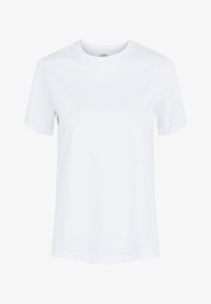 Camiseta de algodón blanca lisa de manga corta con cuello redondo y dobladillos de las mangas doblados, mostrada sobre un fondo blanco liso.