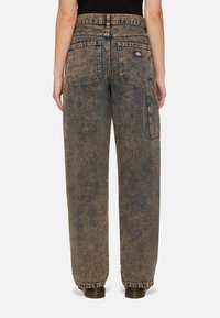 Dickies HERNDON - Jeans relaxed fit - overdye brown wash