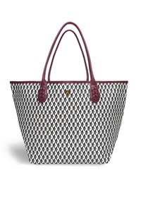 Kantokassi, hvor geometrisk svart-hvitt mønster går igjen, med burgunder lærdetaljer og håndtak, samt en gulllogo på forsiden.