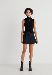 Weekday HIGH NECK ZIP VEST - Bodywarmer - black
