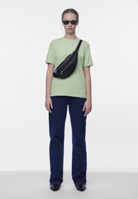 Pieces PCRIA FOLD UP SOLID TEE - T-shirts - quiet green