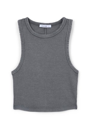 Top corto grigio a coste con scollatura rotonda e ampi fori per le braccia. Realizzato in tessuto morbido, con sottili righe orizzontali. Senza chiusure né fantasie.