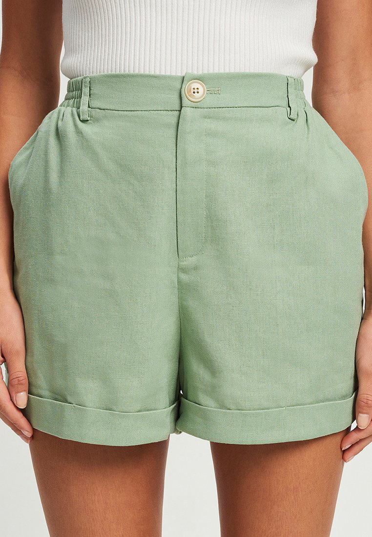 CALLI CHARLIE Shorts sage green/light green Zalando.ie