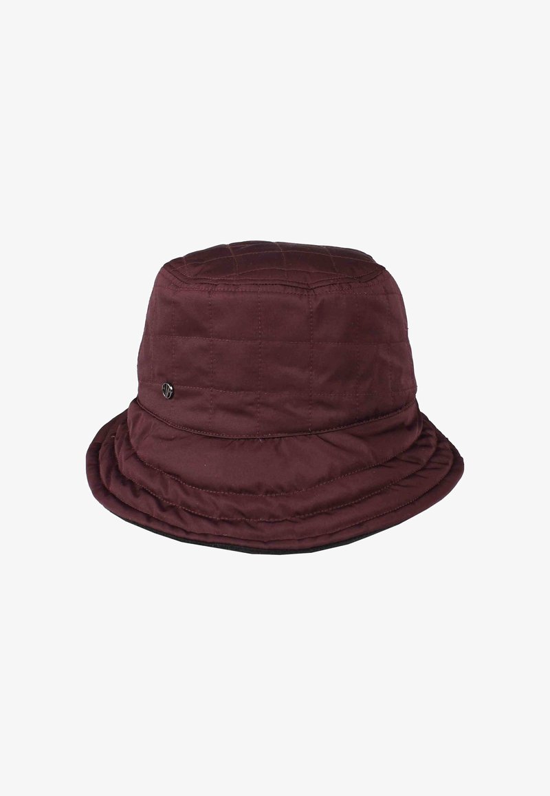 Cappello a secchiello da uomo in velluto marrone scuro trapuntato con cuciture sottili e piccolo logo metallico rotondo sul bordo laterale.