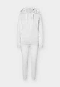 Δεν επιλέχθηκε, white glow heather