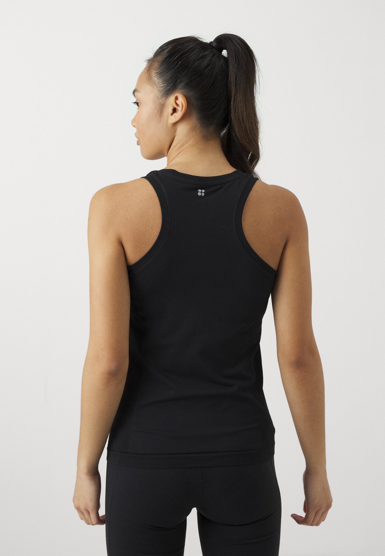 ATHLETE SEAMLESS WORKOUT TANK TOP