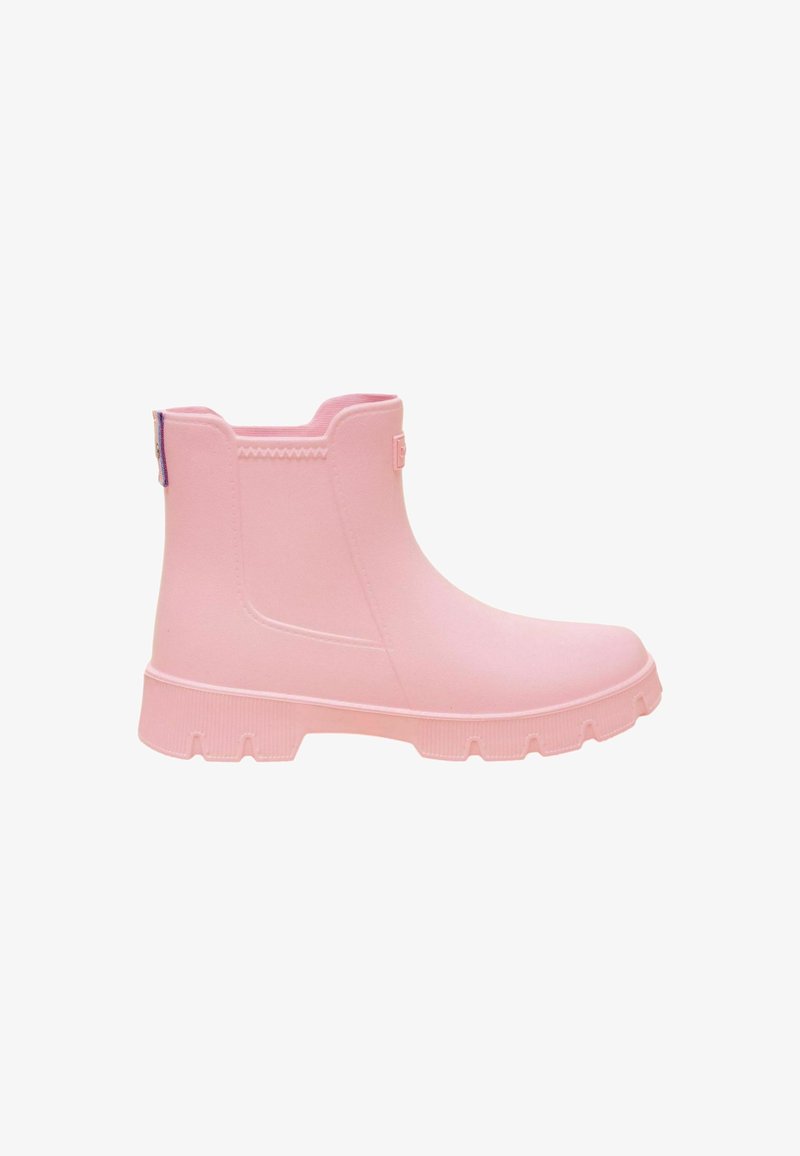 Pink ankelhøjt gummistøvle med tekstureret sål og elastiske sidepaneler mod en hvid baggrund.