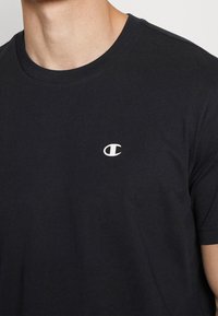 Champion Jednoduché tričko - black