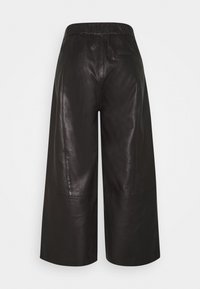 Cream Nahkahousut - black