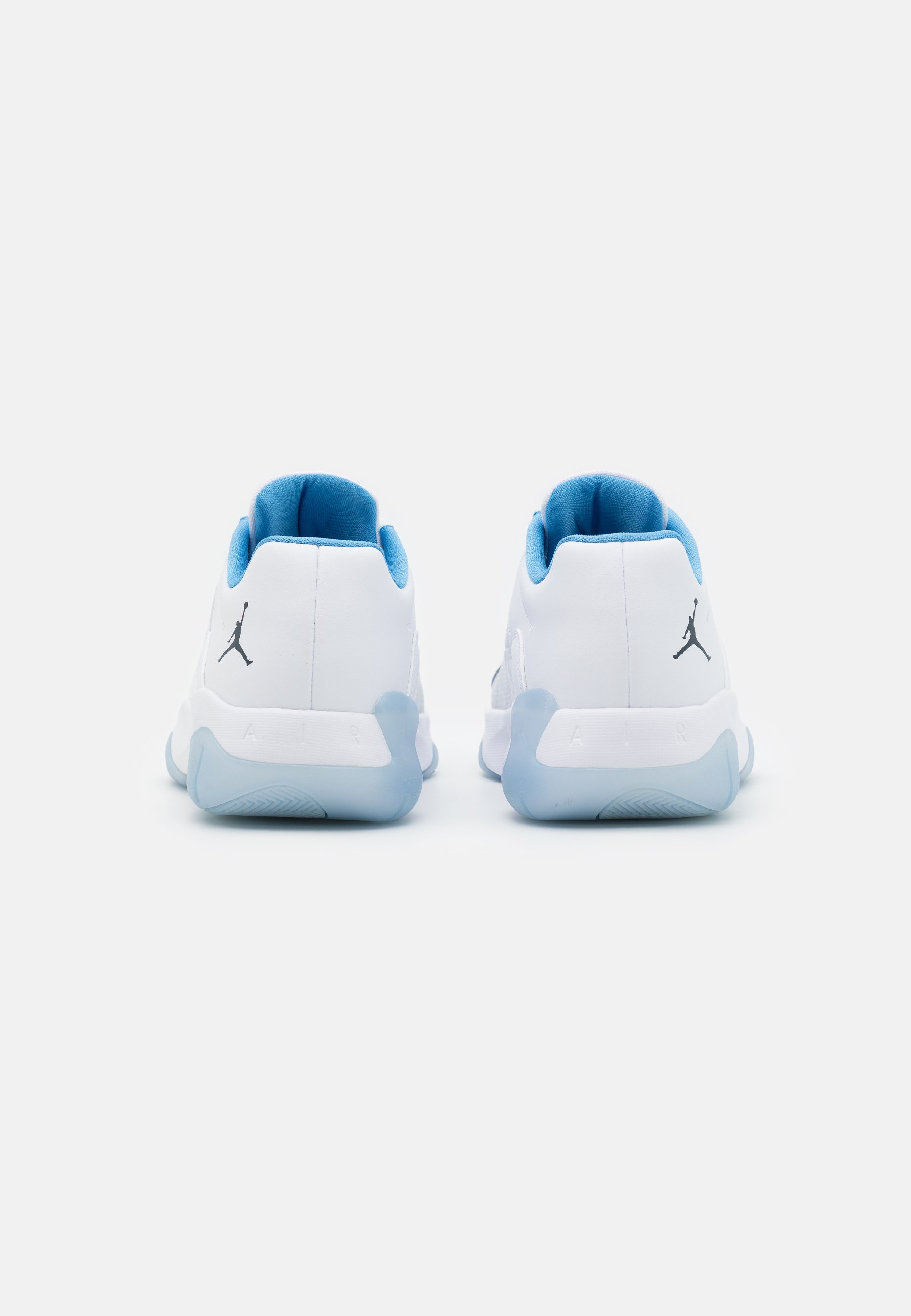 Jordan AIR 11 CMFT LOW - Basketball shoes - white/armory navy/university  blue/white - Zalando.co.uk