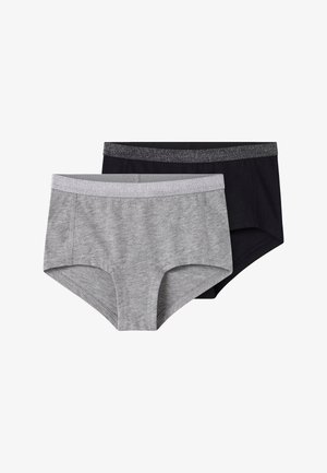 Due paia di slip hipster da donna; uno grigio con un elastico in vita grigio chiaro, l'altro nero con un elastico nero caratterizzato da un accento argento.