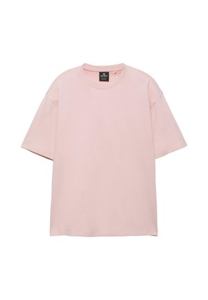 T-shirt rose clair à manches courtes avec col rond, coupe décontractée et étiquette de la marque à l'arrière du col intérieur.