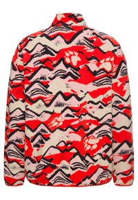 Fleecejacke mit lebendigem roten und pinkfarbenem Bergmuster, schwarzen Akzenten und Pfotenabdruck-Details; Design mit hohem Kragen.