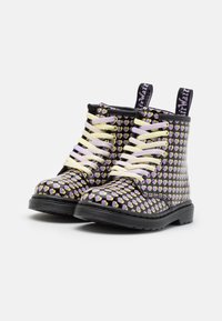 Dr. Martens Stivaletti - black