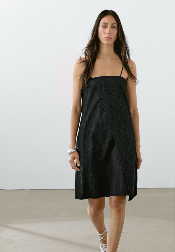 SHORT STRAPPY - Denim dress