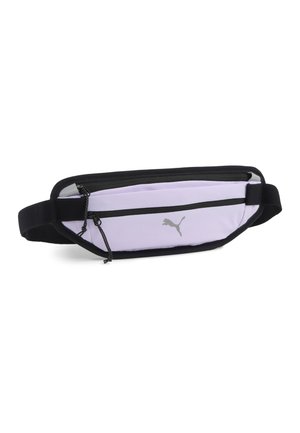 Lille lilla og sort hoftepose med to lynlåslommer og et Puma-logo på frontlommen, justerbar sort rem på siderne.